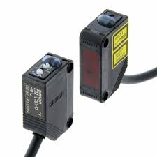 E3Z-LT81