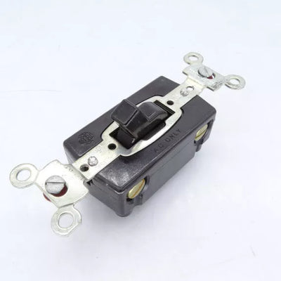 HUBBELL 1104