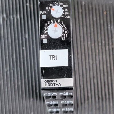 Omron H3DT-A2 24-240VAC/DC