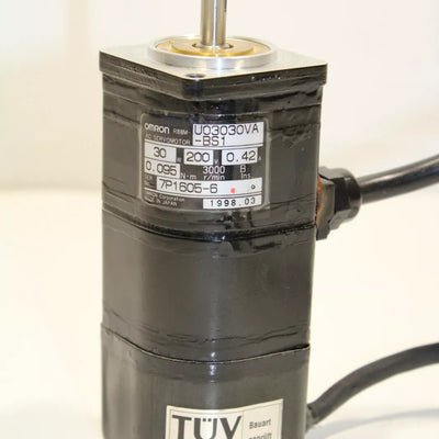 Omron R88M-U03030