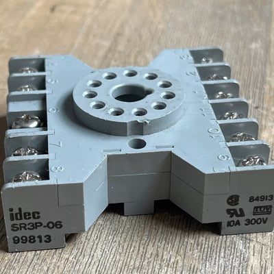 IDEC SR3P-06