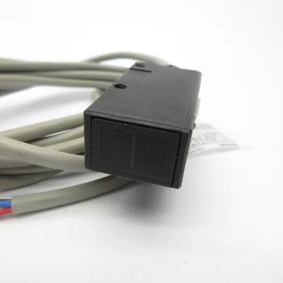 Omron E3R-R2E4