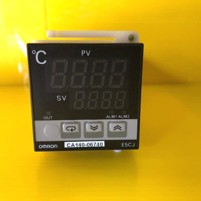 OMRON E5CJ-R2