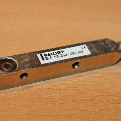 BALLUFF BES 516-300-S166-S49