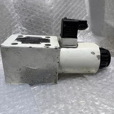 REXROTH 4WE 10 JB33/CG24N9K4
