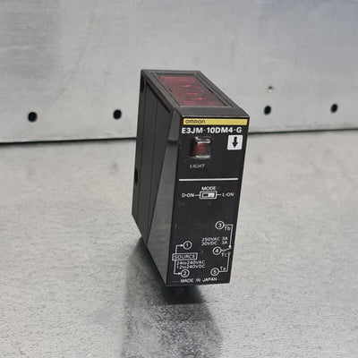 OMRON E3JM-10DM4-G