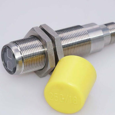 BALLUFF BOS 18E-PO-1UB-E5-D-S4