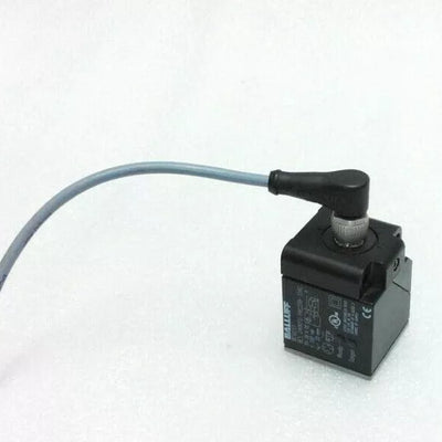BALLUFF BES0217