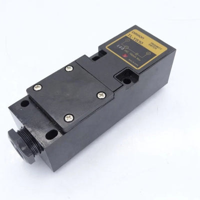 OMRON TL-YS10-AC120